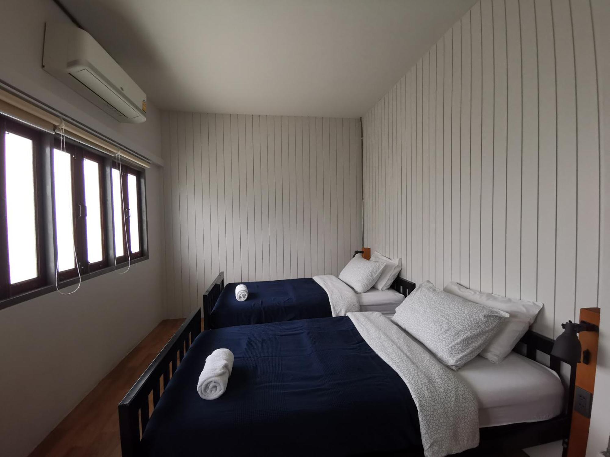 Liaw Base House Hostel Bangkok Bagian luar foto