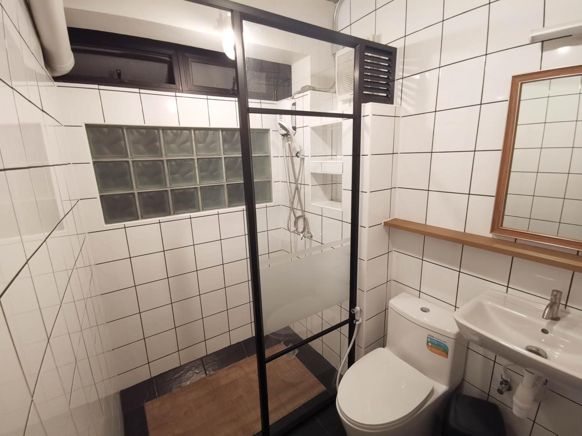 Liaw Base House Hostel Bangkok Bagian luar foto